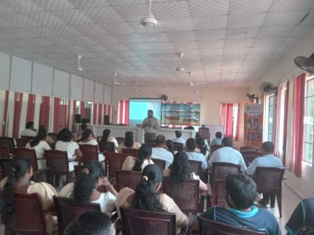 Awareness on Cyber Safety – At Divisional Secretariat, Horowpothana (2)