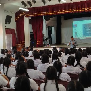 Hithawathi Awareness - Minuwangoda Nalanda Balika (2)
