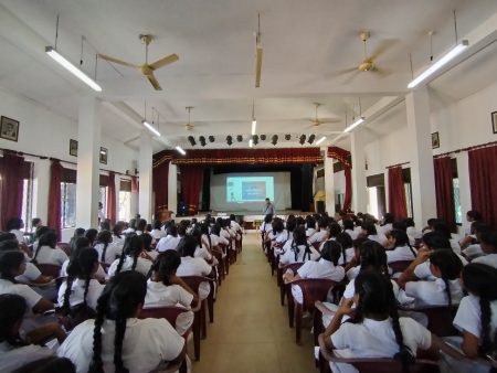 Hithawathi Awareness - Minuwangoda Nalanda Balika (3)